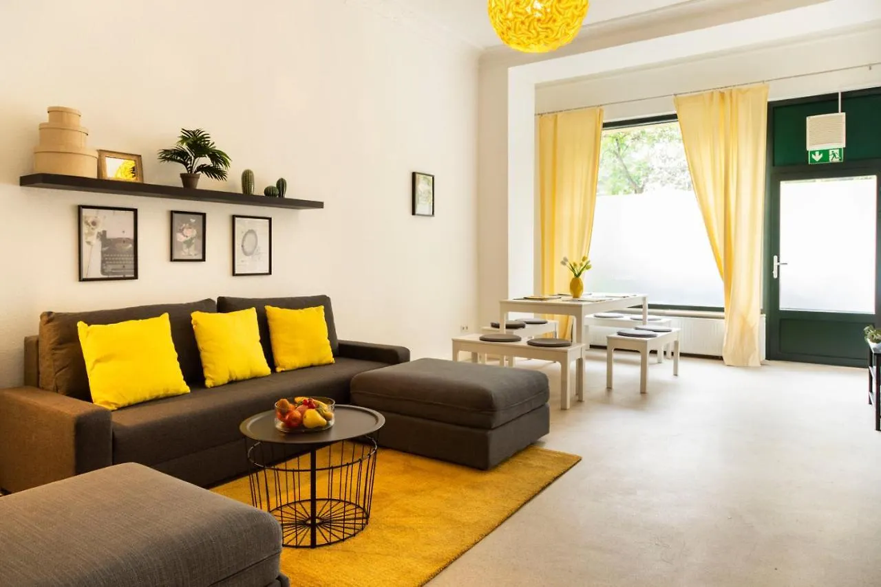 اتصالات Homaris - Apartment Feurig Akazienkiez 